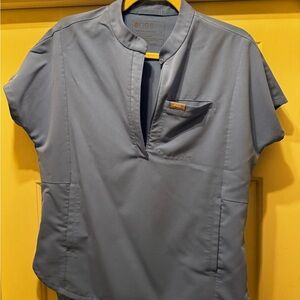 Figs montex scrub top